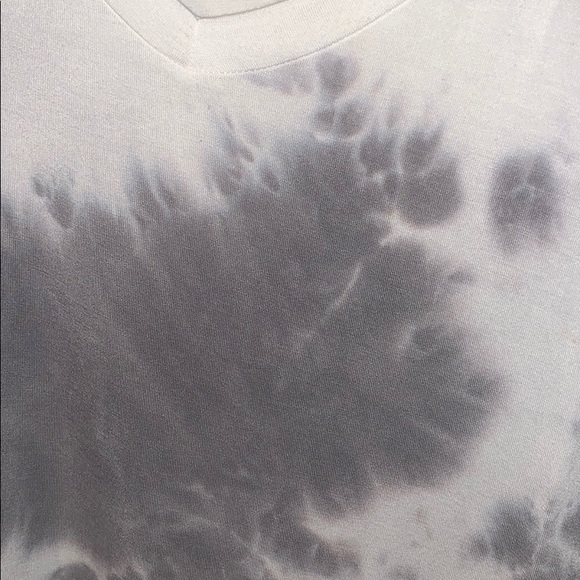 T shirt - Picture 2 of 3